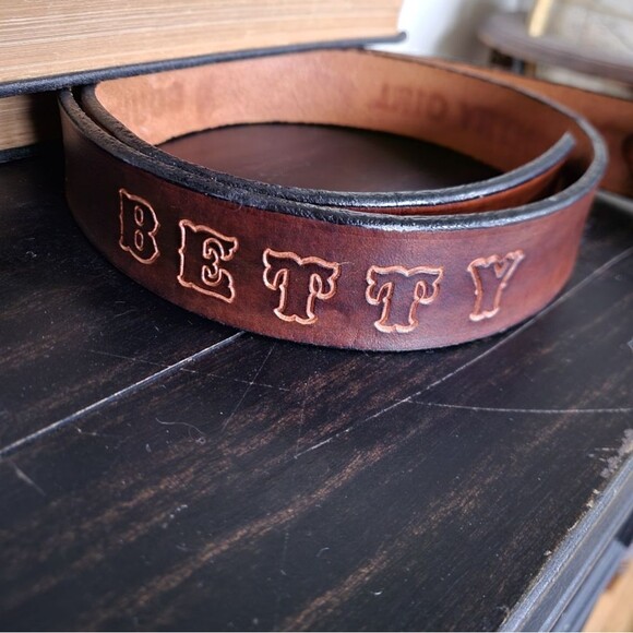 BROWN TAN LEATHER TOOLED Stamped Country Girl "Betty" Horses 50'L - Picture 11 of 13